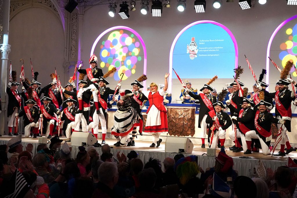 Einfach nur schön anzuschauen: der “Spaß-Funke“ springt über, wenn das Dellbröcker Boore-Schnäuzer Ballett über die Bühne wirbelt